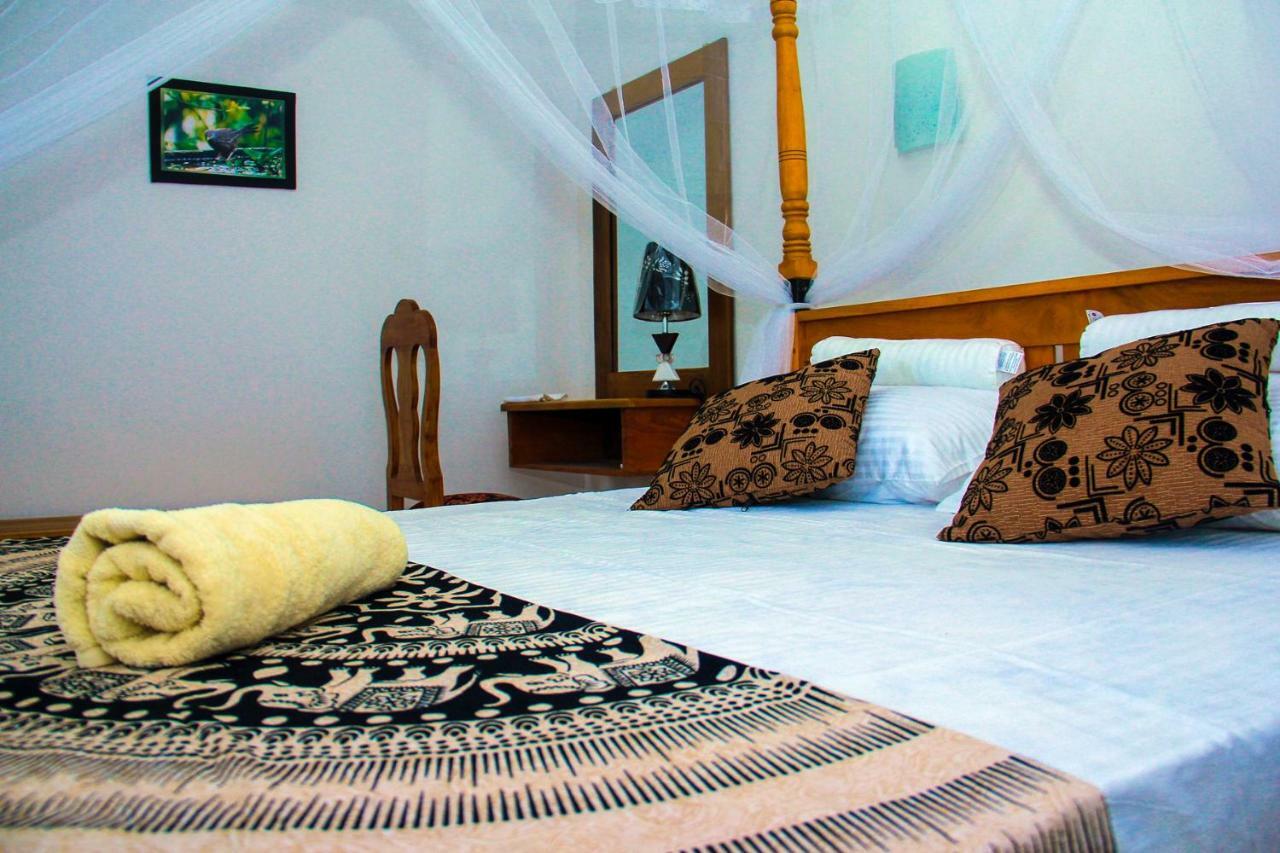 Thusitha S Nest Hotel Dickwella Exterior photo